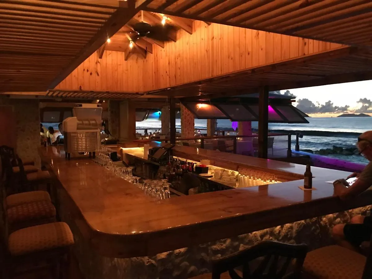 Sugar Mill Hotel Great Carrot Bay